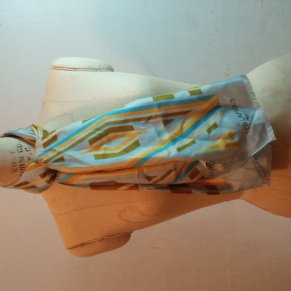 Ted Lapidus Geometric Pattern Scarf - Picture 5 of 7